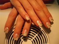 Zselés műköröm díszítés